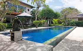 Villa Rumah Wayan